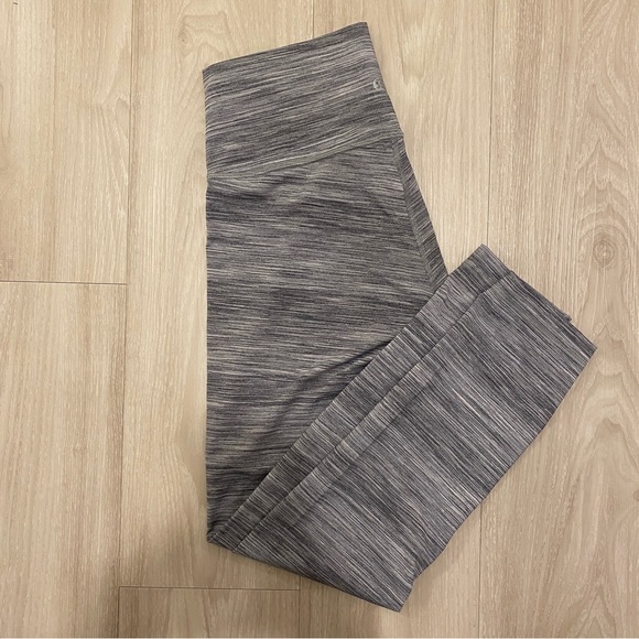 Lululemon High Times 7/8 Pant Space Dye Seal Gray - Picture 3 of 11